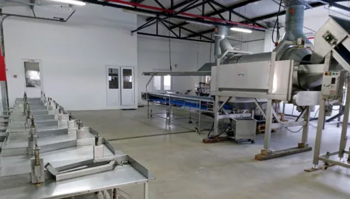 4438. Завод з переробки фруктів, овочів та зелені (Республіка Молдова), Largos