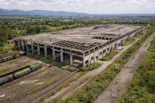 2953. Производственный комплекс 25 000 м², Largos